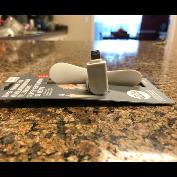 iPhone fan - Picture 4 of 5
